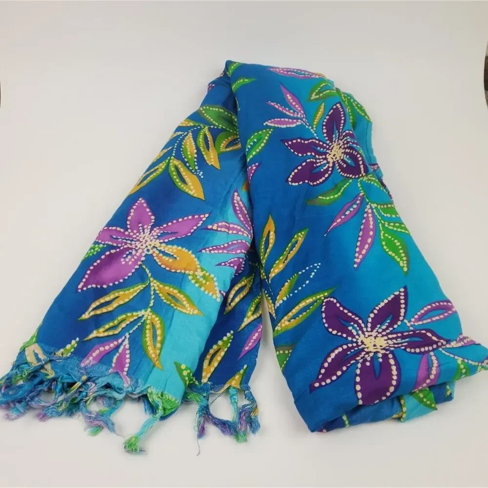 Sarong | Turquoise and Blue floral & leaves Wrap - Picture 2 of 2